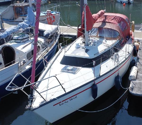 Dufour 2800 For Sale From Seakers Yacht Brokers